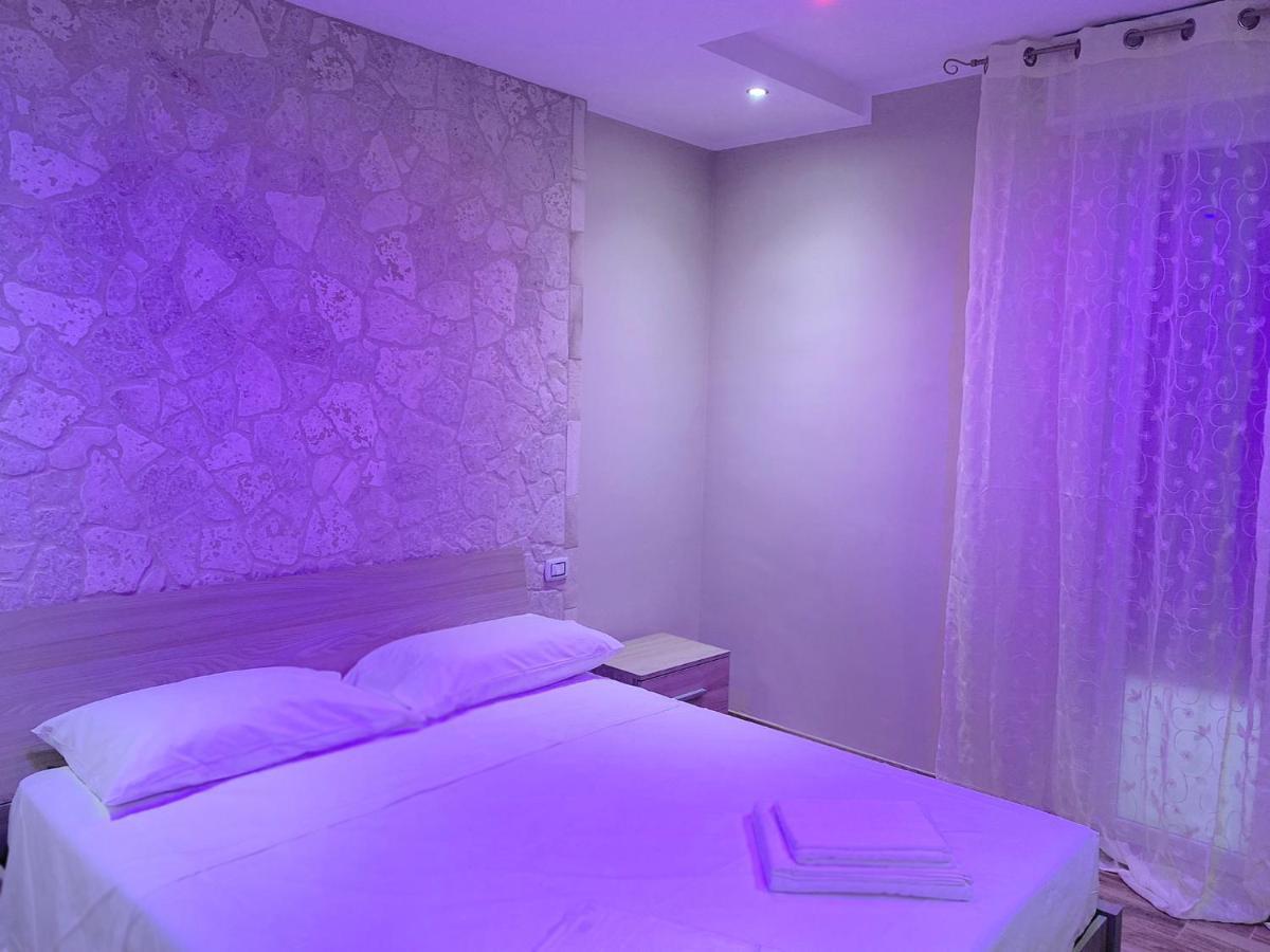 B&B New Paris & Suite Taranto Exterior photo
